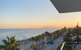 SEA VIEW APARTMENT / a primera línea de playa